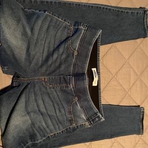 Old navy pull on jeans.
